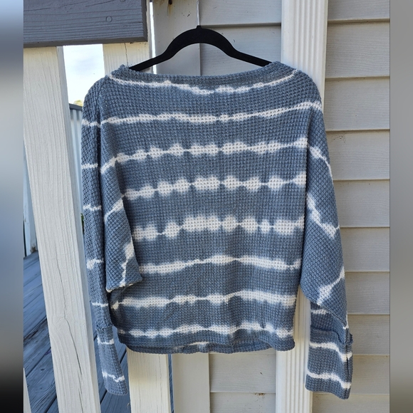 She + Sky Tie Dye Top - Picture 1 of 8